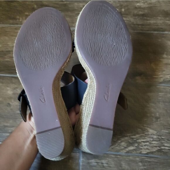 Clarks cushion sandals - Picture 6 of 6